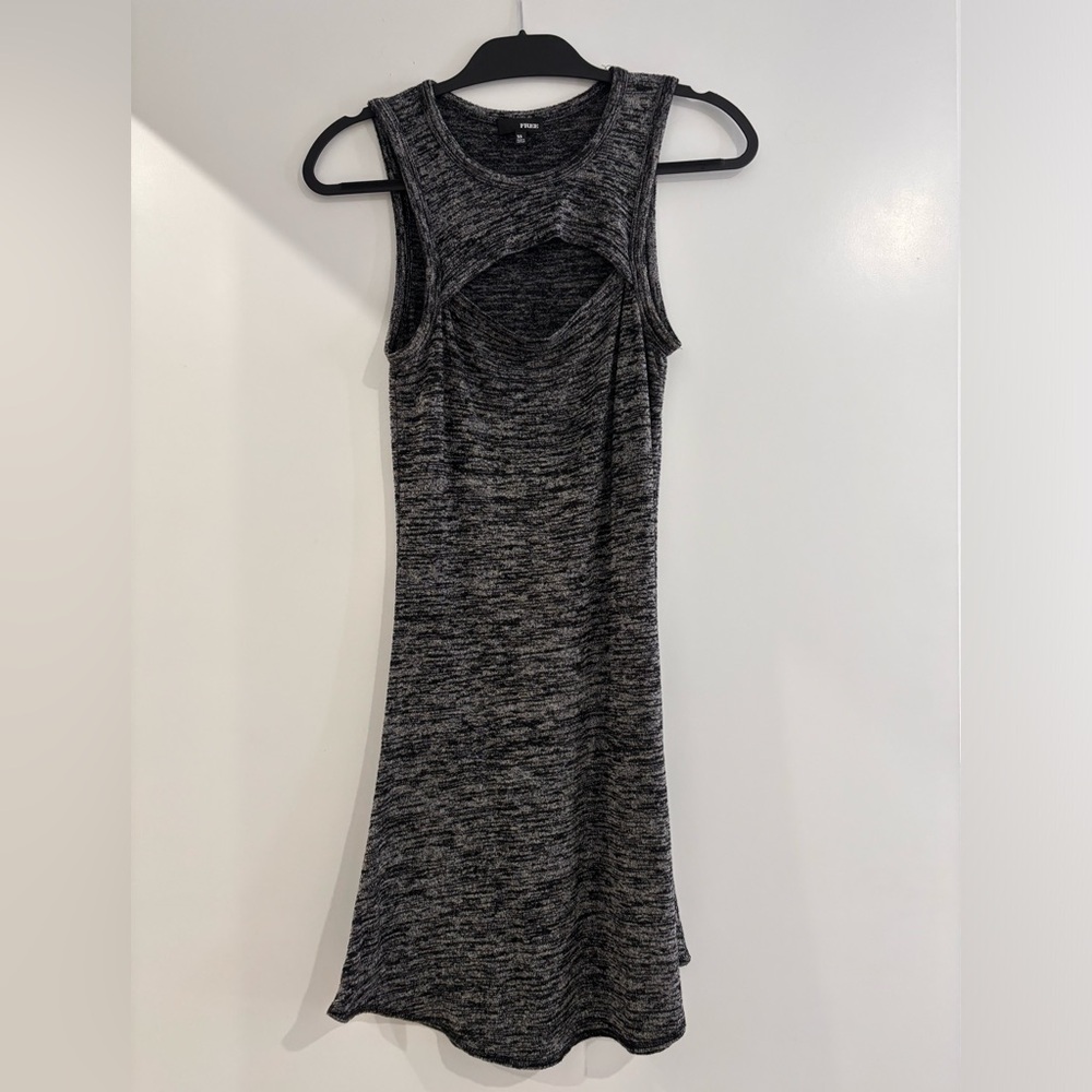 Wilfred Free (Aritzia) Heather Grey Dress with cut-out front - Size XS